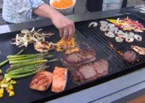 What Are Grill Mats? (3 TYPES COPPER, SILICONE, TEFLON)