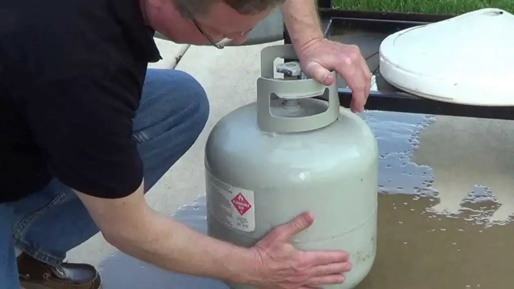 weight of propane tank