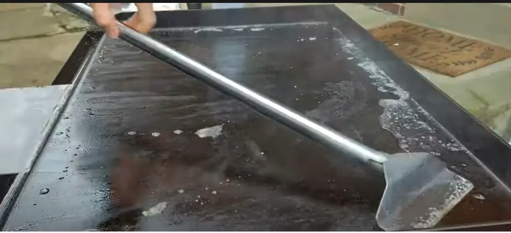 cleaning blackstone after cooking