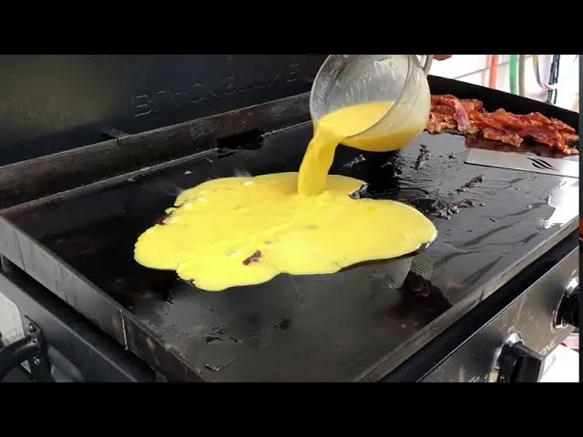 Scrambled Eggs on Blackstone 