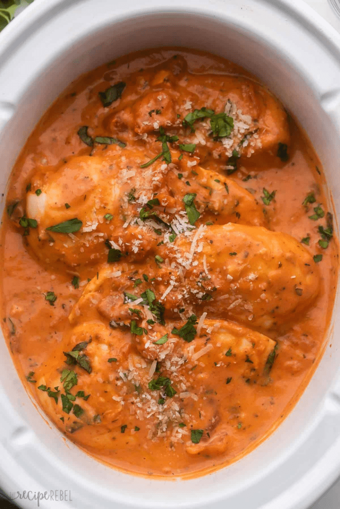 Slow Cooker Creamy Tomato Pasta