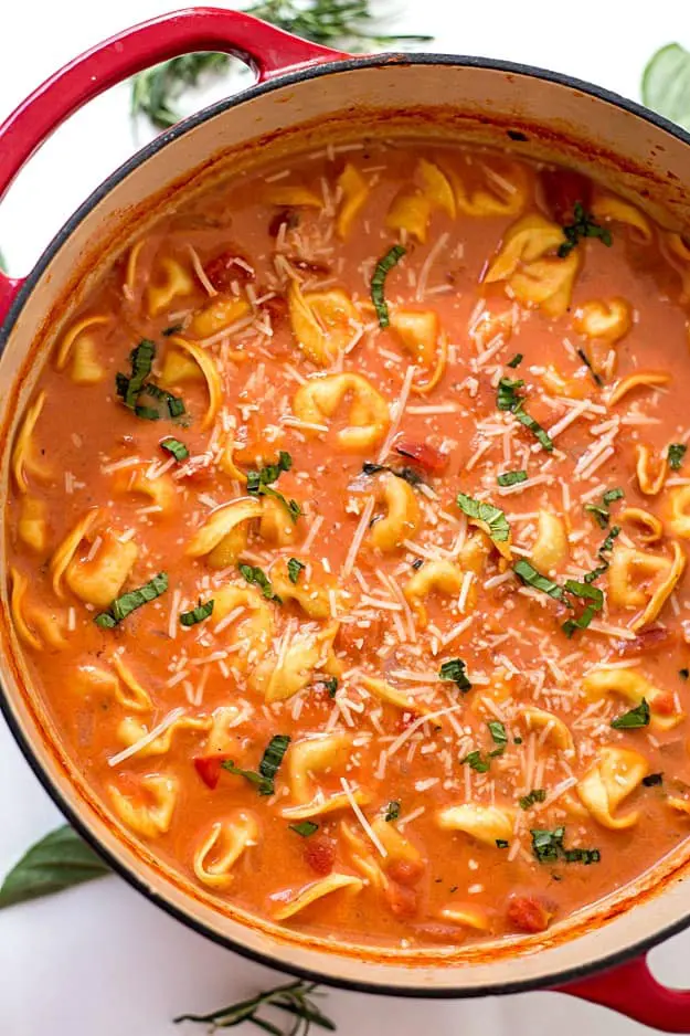 Slow Cooker One-Pot Creamy Tomato Tortellini