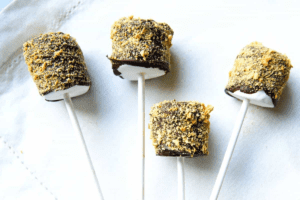 21+ Individual Desserts on a Stick For Parties: Easy and Fun Crowd ...