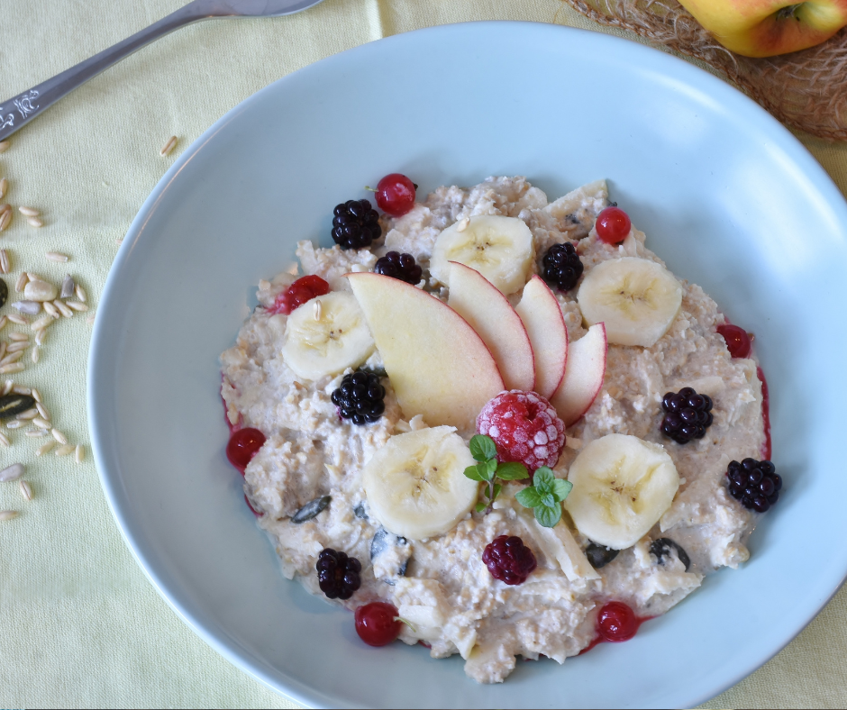 Quinoa Porridge with Coconut Milk 