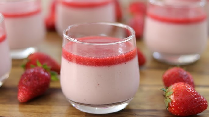 Sugar-Free Strawberry Panna Cotta